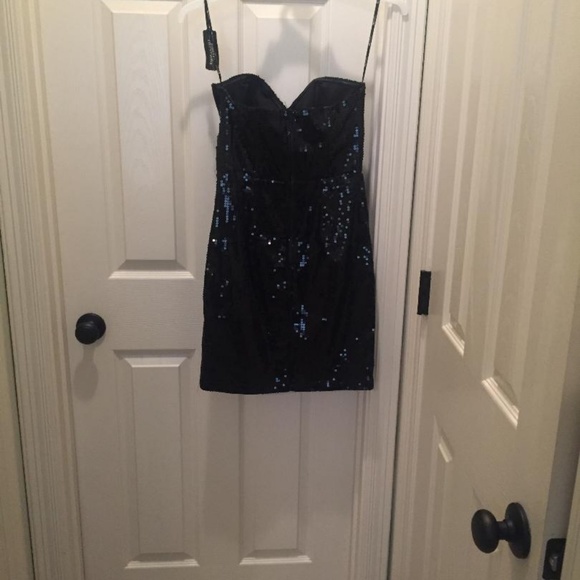 Black sequin strapless dress - Picture 3 of 3